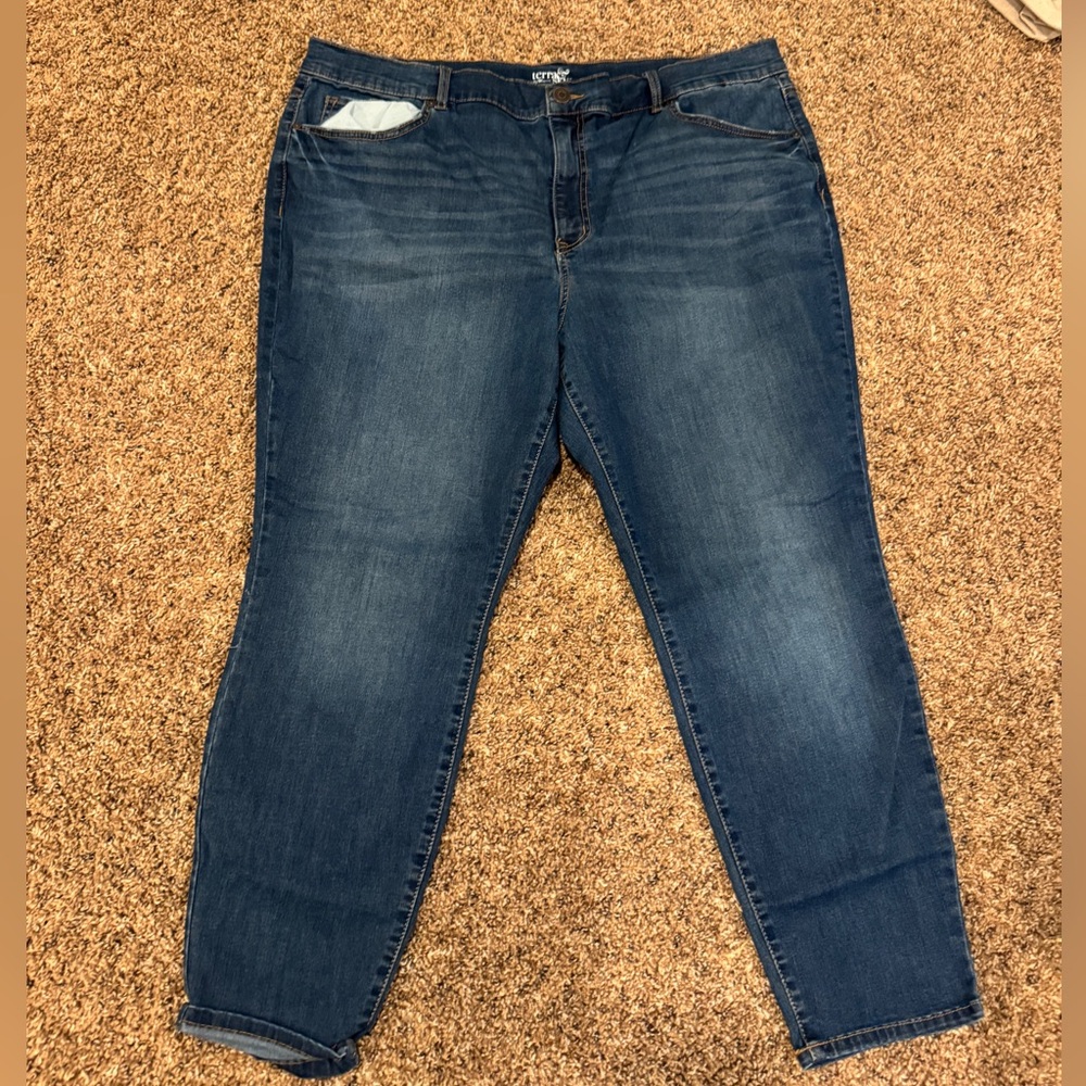 22 Petite Skinny Jeans